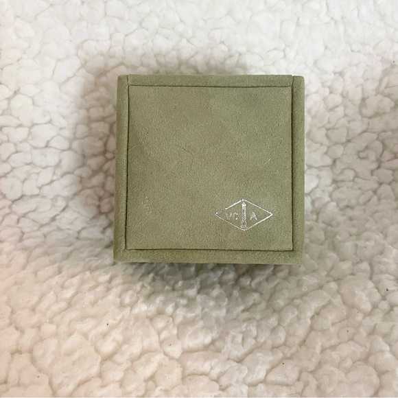 Van Cleef & Arpels Gift Box Set - Picture 5 of 6